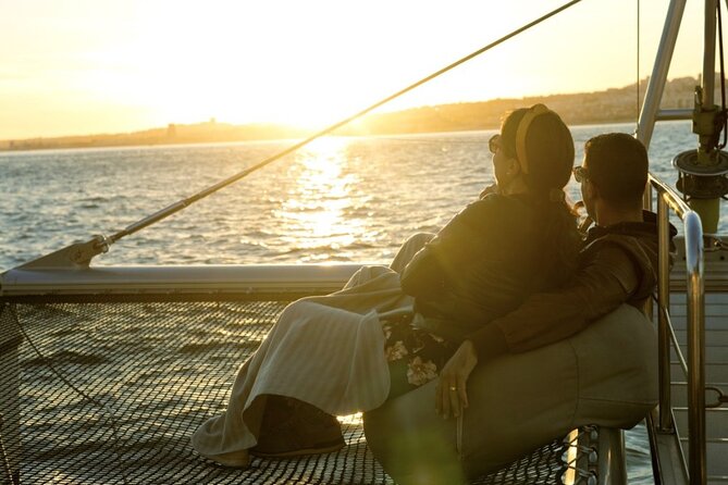 Lisbon: Sunset Catamaran Boat Tour with Music and Drinks - Nets or covered terrace: choosing your best seat
