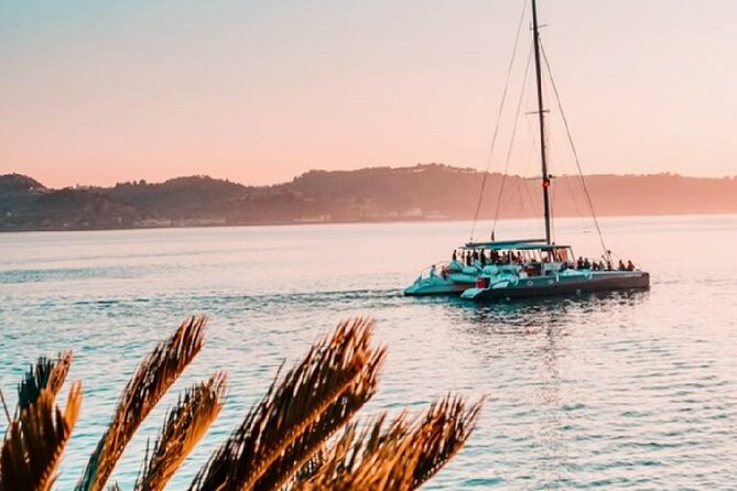 Lisbon: Sunset Catamaran Boat Tour with Music and Drinks - Finding the boat at Doca de Santo Amaro