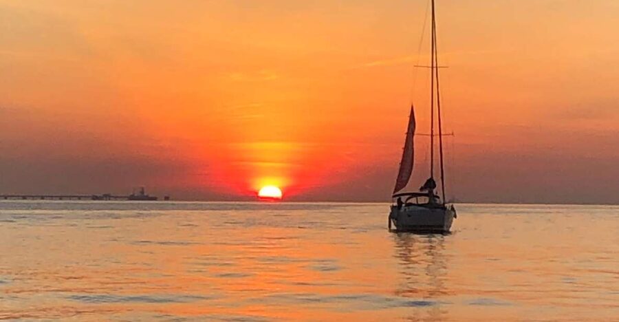 Lisbon: Sunset Cruise with Drinks and Snacks - Key Things to Know Before You Sail