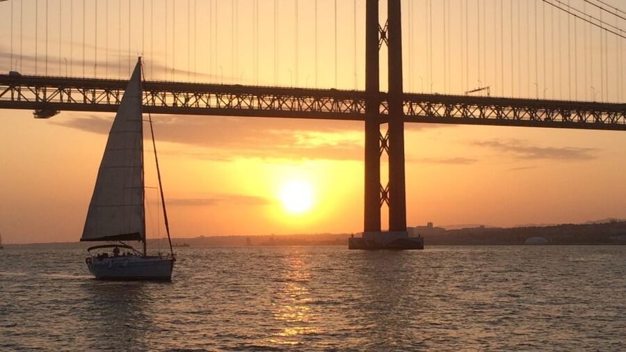 Lisbon: Sunset Cruise with Drinks and Snacks - Drinks, Snacks, Blankets, and the Onboard Mood