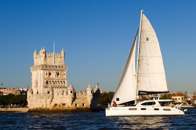 Lisbon: Sunset Cruise With Drinks on Spacious Yacht - Praça do Comércio from the river
