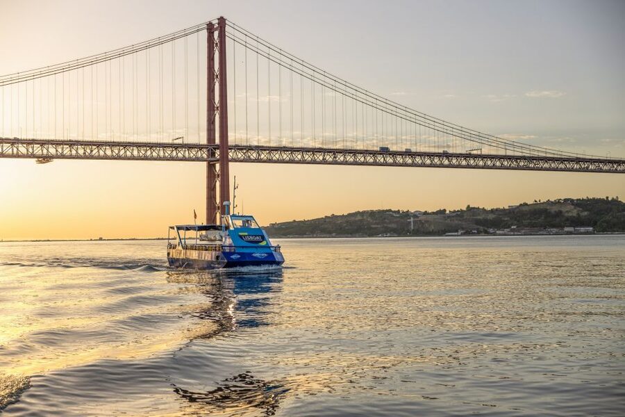 Lisbon: Sunset Cruise with Live DJ and Drinks - Five things to know before boarding