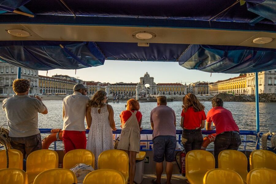 Lisbon: Sunset Cruise with Live DJ and Drinks - Should you book the sunset cruise?