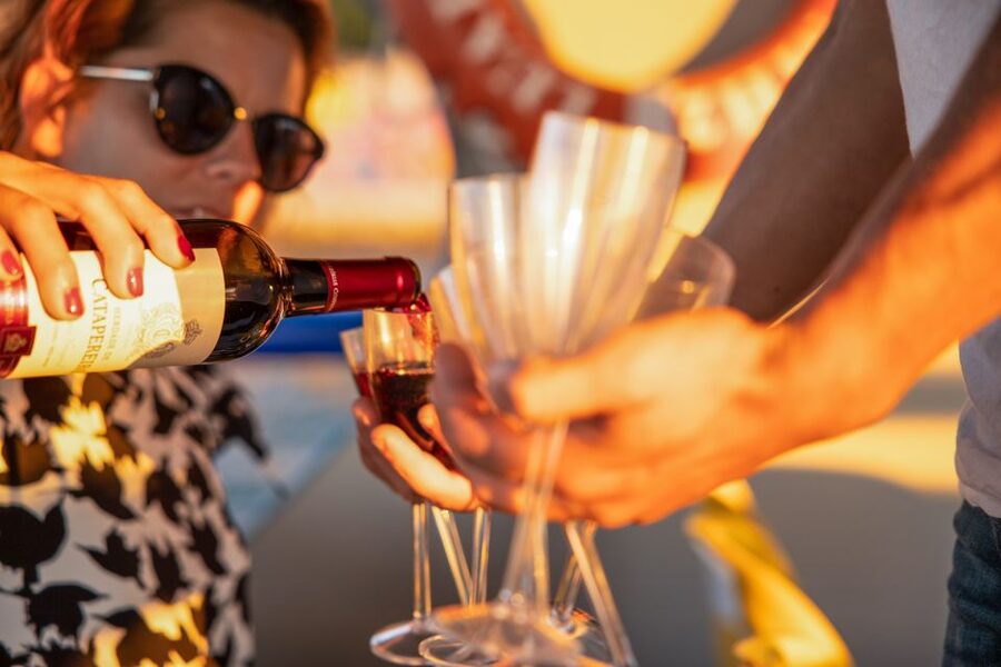 Lisbon: Sunset Cruise with Live DJ and Drinks - Finding the sunset viewpoint