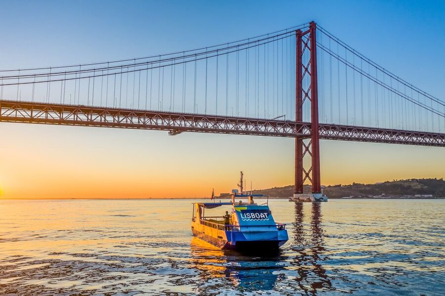 Lisbon: Sunset Cruise with Live DJ and Drinks - What the DJ adds to the boat ride