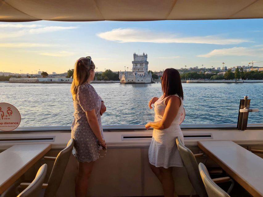 Lisbon: Sunset Cruise with Welcome Drink and Snacks - What $35 gets you
