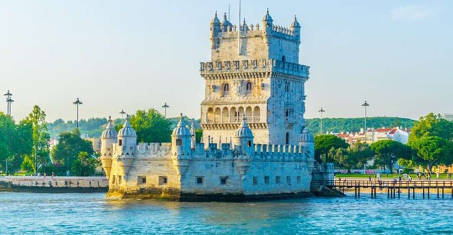 Lisbon: Sunset Sailing Boat Cruise with Wine - What this Lisbon sailing cruise is really like