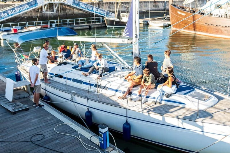 Lisbon: Sunset Sailing Boat Tour with Drinks - Key things to know before sailing