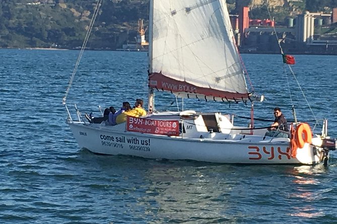 Lisbon Sunset Sailing Tour with White or Rosé Wine and Snacks - Padrão dos Descobrimentos and the age of voyages