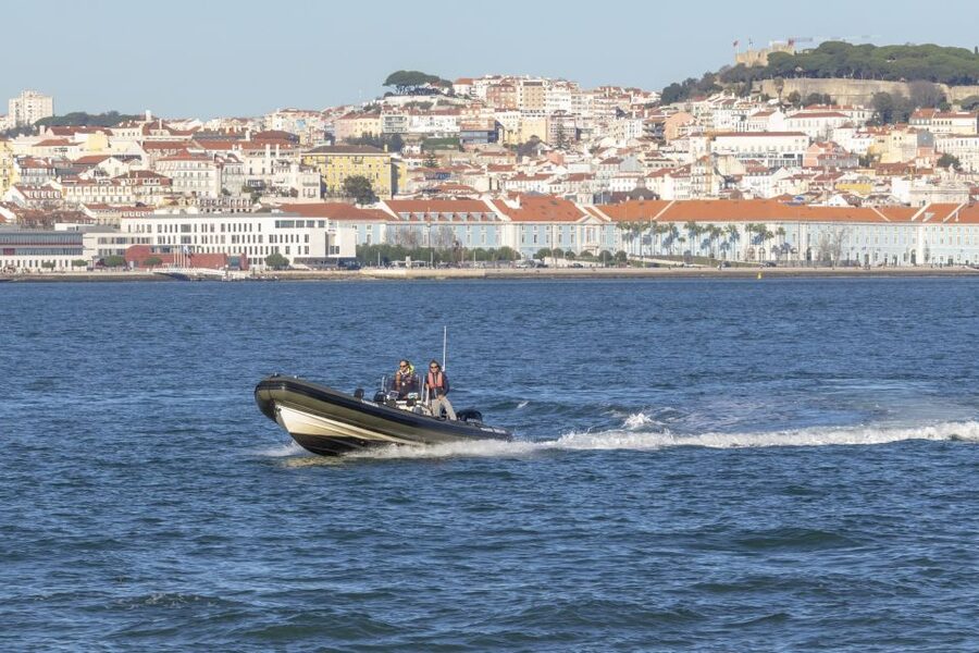 Lisbon: Sunset SpeedBoat Tour - Who will enjoy this speedboat most?