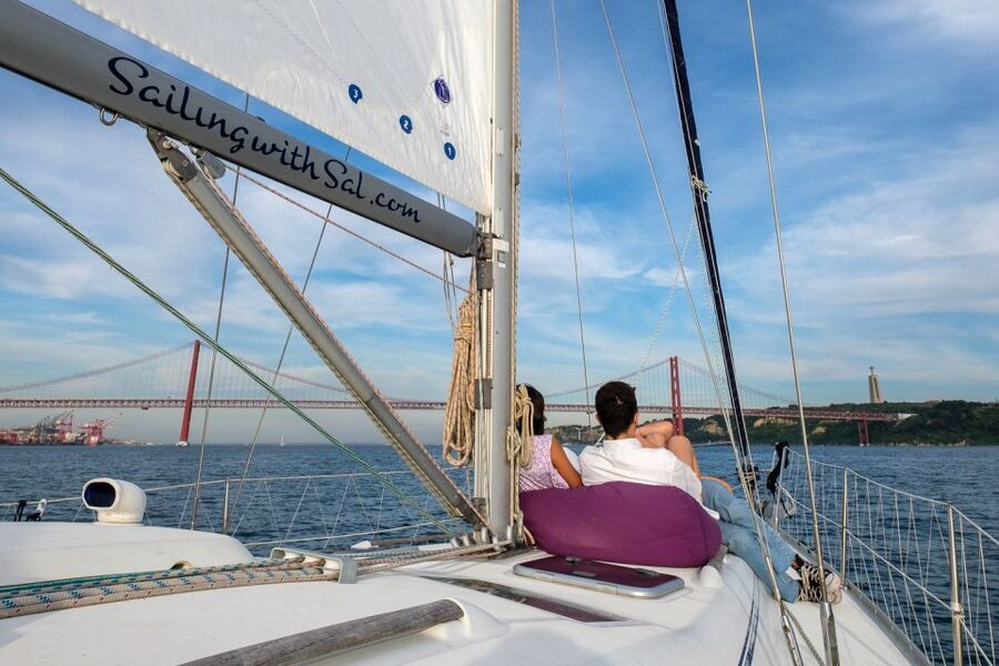 Lisbon: Tagus River Sunset Cruise with Drinks - The first minutes: safety, seating, and the right clothes