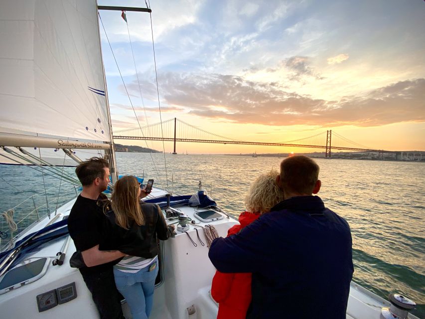 Lisbon: Tagus River Sunset Cruise with Drinks - Belém Tower and the Monument to the Discoveries