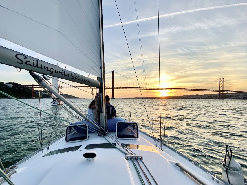 Lisbon: Tagus River Sunset Cruise with Drinks - Drinks, music, and the atmosphere onboard
