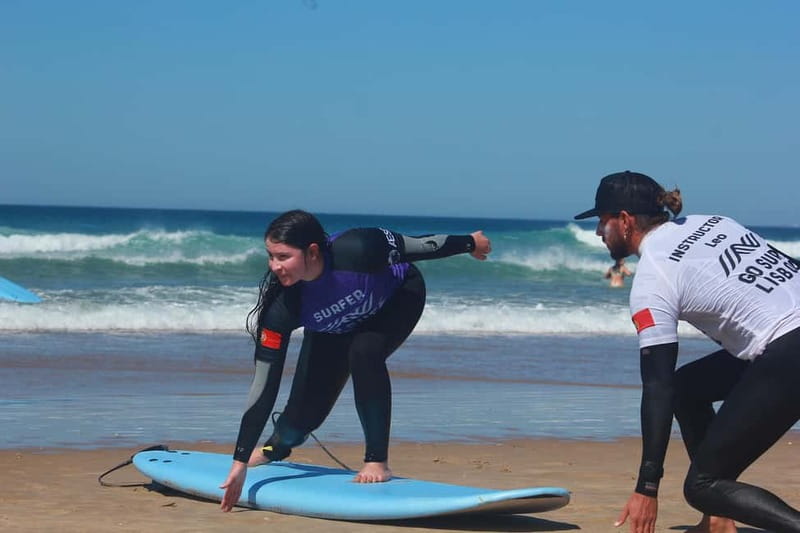 Lisbon: The Surf Instructor - surf lessons with transfer - The essentials at a glance