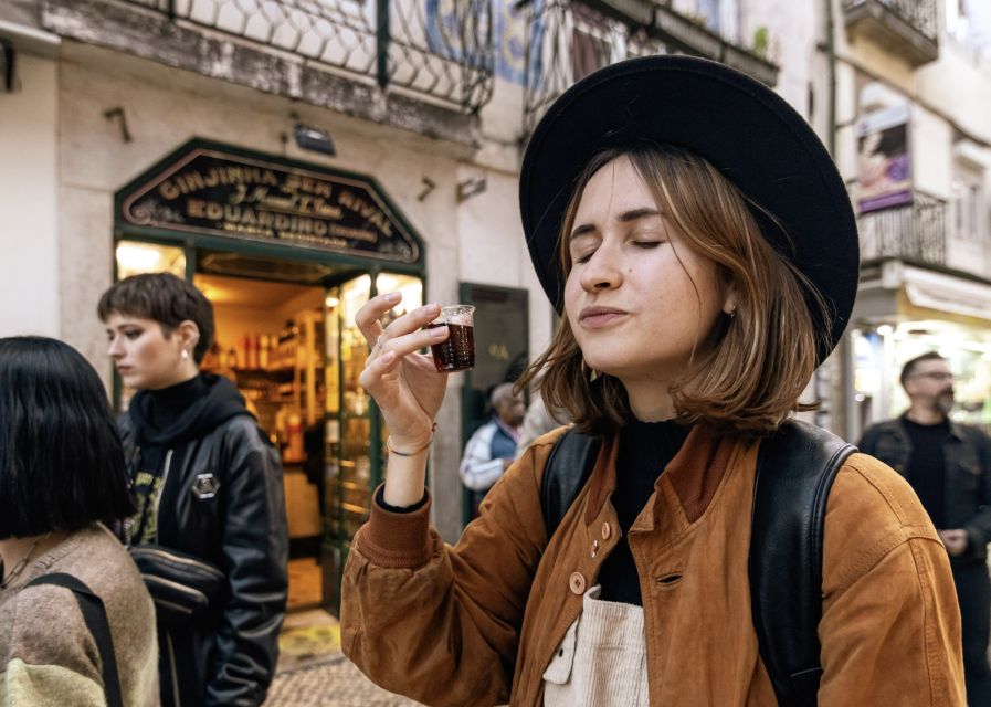 Lisbon: Tipsy Tour Fun Bar Crawl with a Local Guide - Small details that can improve your evening