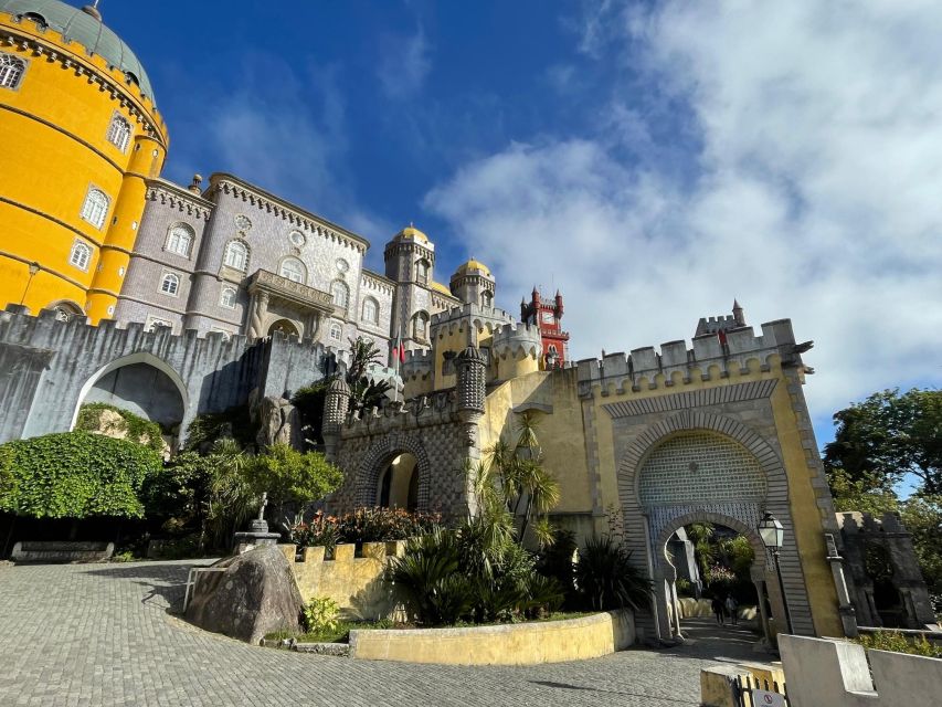 Lisbon: Tour to Sintra, Cabo da Roca and Cascais - Five things to know before you book