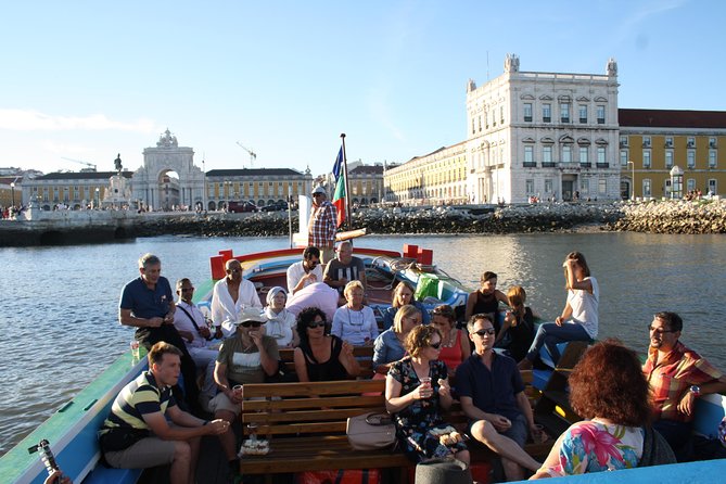 Lisbon Traditional Boats - Express Cruise - 45min - A ride on a working-style traditional boat