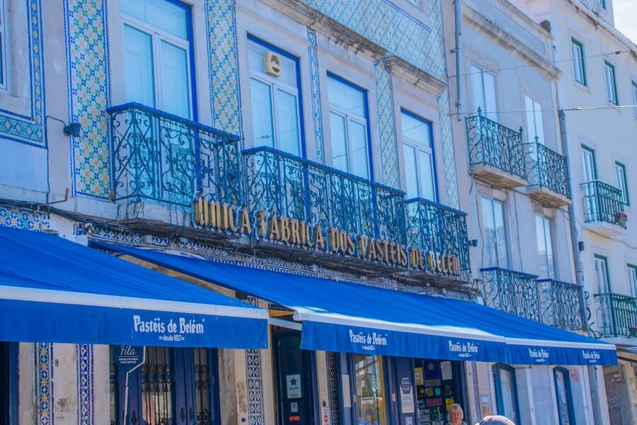 Lisbon: Tuk-Tuk Tour in French or German w/True Local Guide - Lisbon’s viewpoints, from famous terraces to quiet corners