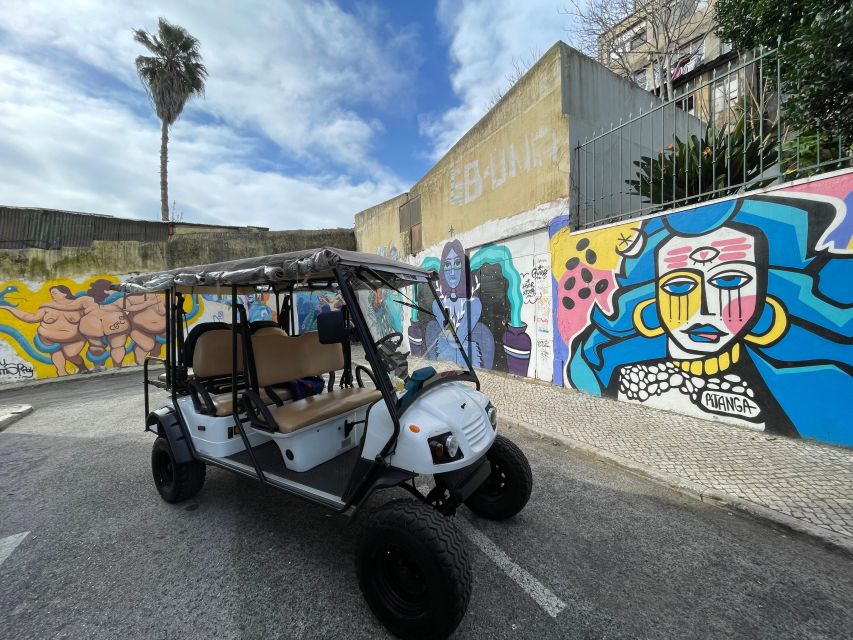 Lisbon: Tuk Tuk with hotel pick up and the best of old city - Commerce Square and the Roman Theater