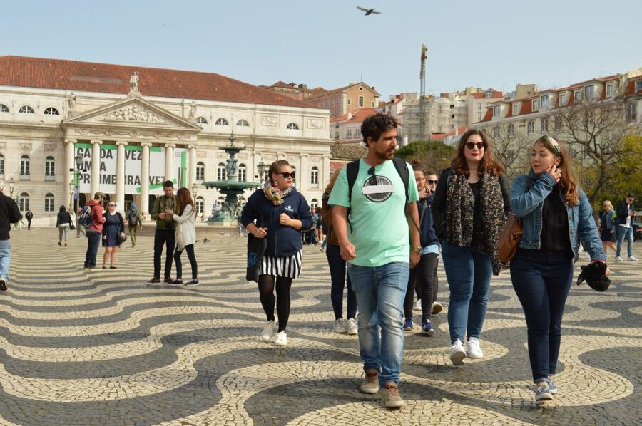 Lisbon: Walking Tour in the Center (Max 12 Participants) - Alfama, Lisbon’s winding old quarter