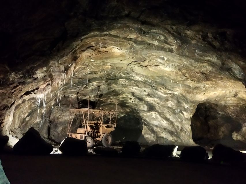 Loulé: TechSalt’s Rock-Salt Mine Tour - The three-minute descent to 230 meters