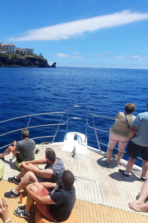 Madeira: Boat Trip with Lunch, Drinks, and Hotel Transfer - Key points at a glance