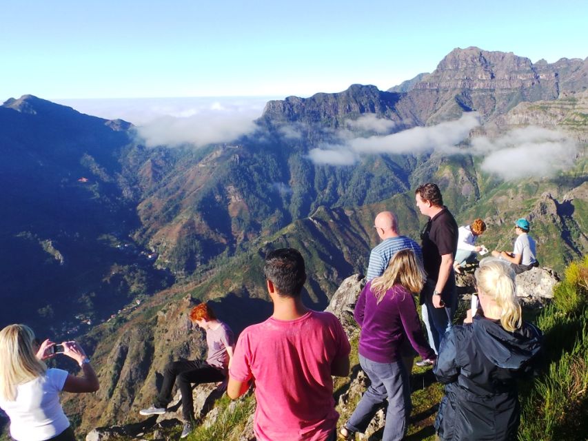 Madeira: Cabo Girao, Jeep Tour Adventure and Wine Tasting - A local bar, poncha, and the taste of Madeira