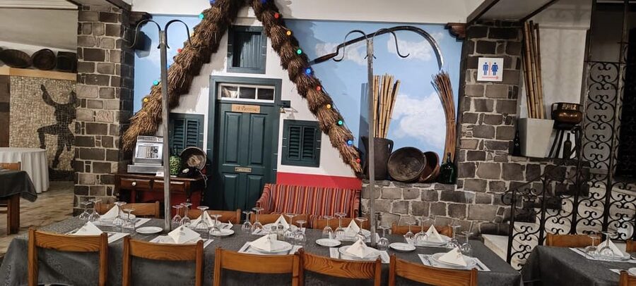 Madeira: Folk Dancing Show and Traditional Local Dinner - Key points at a glance