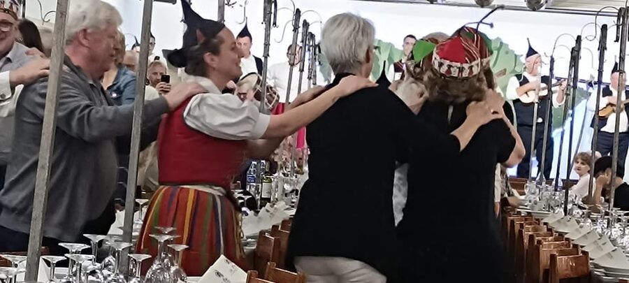 Madeira: Folk Dancing Show and Traditional Local Dinner - Seating, access, and practical comfort