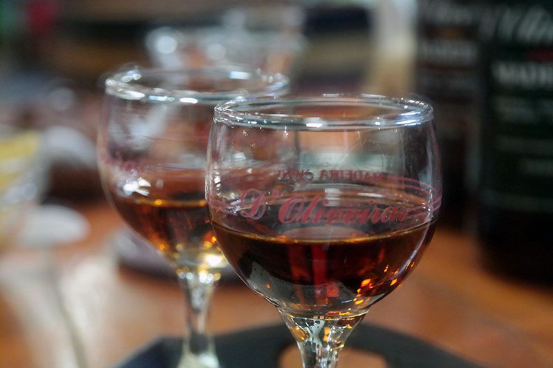 Madeira: Food and Wine Walking Tour in Funchal - Carne Vinho e Alhos at a Local Restaurant