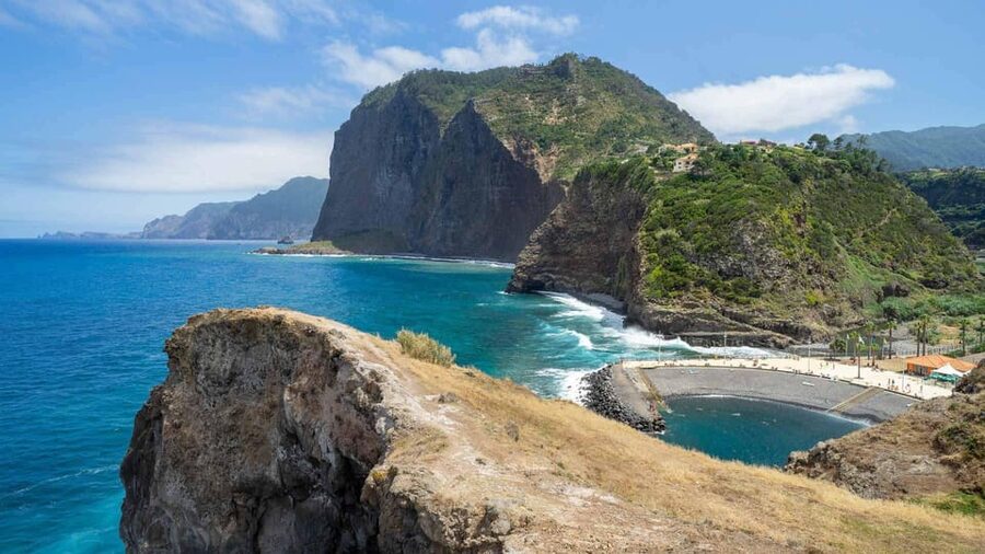 Madeira Funchal:East Tour Pico Arieiro & Santana&Laurissilva - Key details at a glance