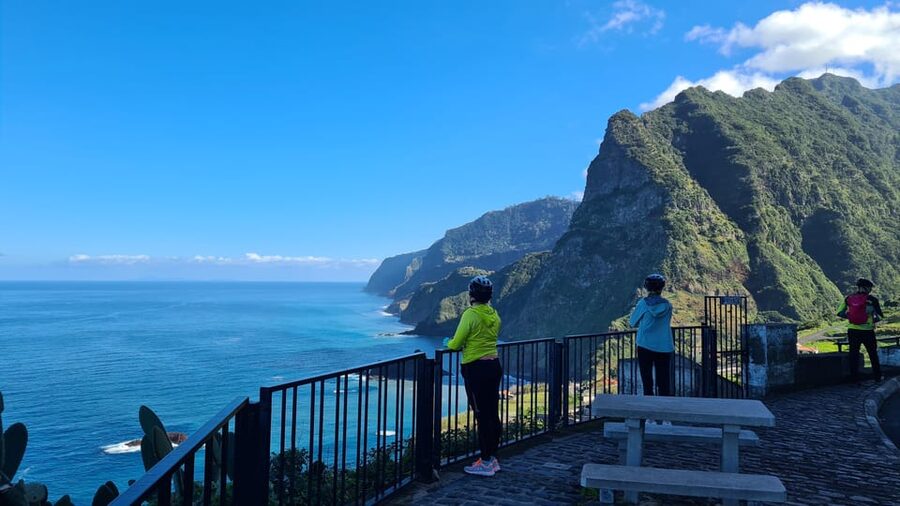 Madeira: Guided E-bike Tour of the North Coast - Arco de São Jorge and the view from Beira da Quinta