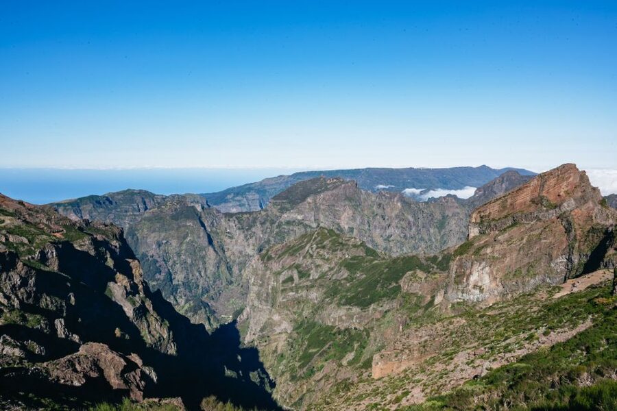 Madeira: Half-Day Pico Arieiro Jeep Tour - Off-Road Roads Through Laurissilva Forest