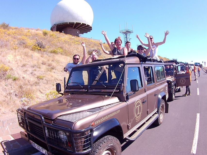 Madeira: Jeep tour Pico Areeiro, Santa Cruz and Cristo Rei - Largo do Miranda gives you a quick Funchal overview