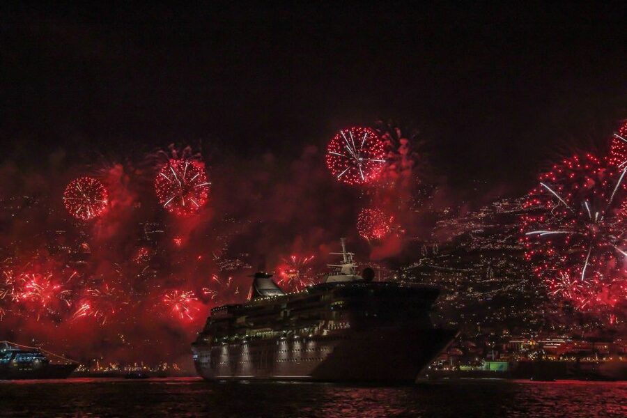 Madeira: New Year's Eve Fireworks by Catamaran - Why watching from the catamaran changes New Year’s Eve
