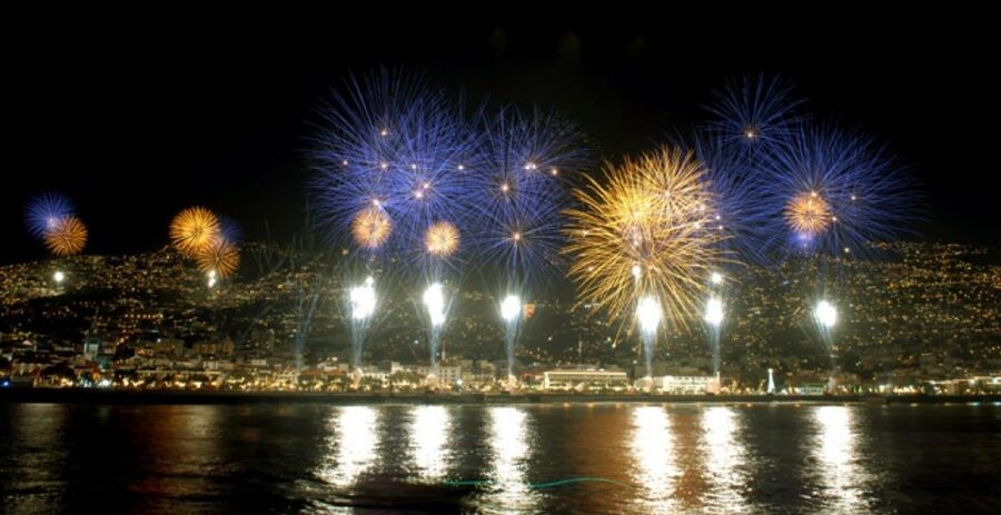 Madeira: New Years Eve Fireworks Catamaran Cruise - Access, clothing, and comfort