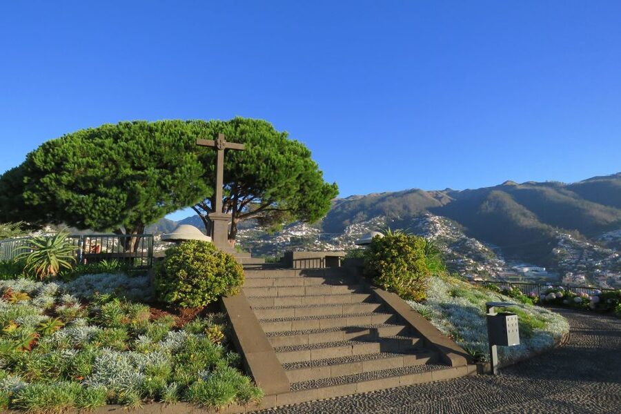 Madeira : Nun's Valleys and Pico Areeiro 4X4 Tour - Why this four-hour route works well in Madeira