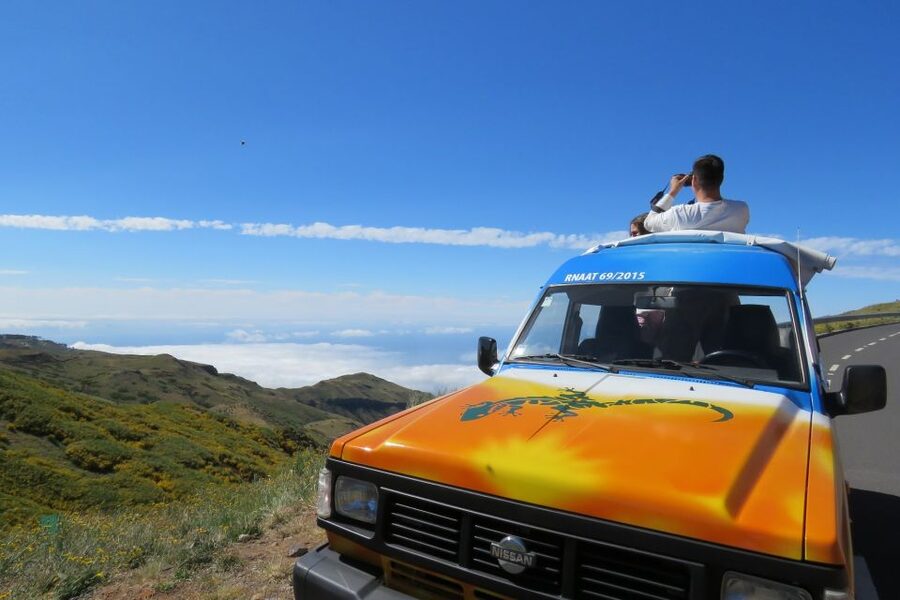 Madeira : Nun's Valleys and Pico Areeiro 4X4 Tour - Pico dos Barcelos opens with Funchal below