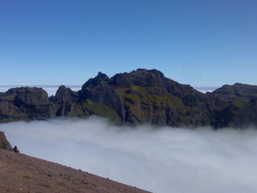 Madeira: Pico do Arieiro & Laurissilva Forest - East tour - Santana’s A-frame houses and a proper break