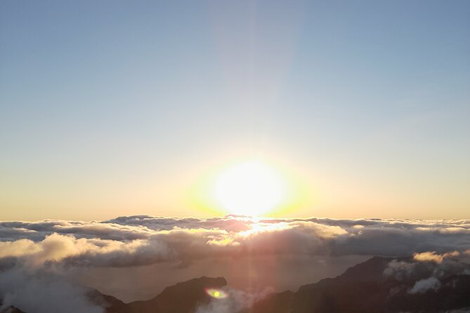 Madeira Pico do Arieiro Sunrise Tour - A quiet walk along Levada da Serra do Faial