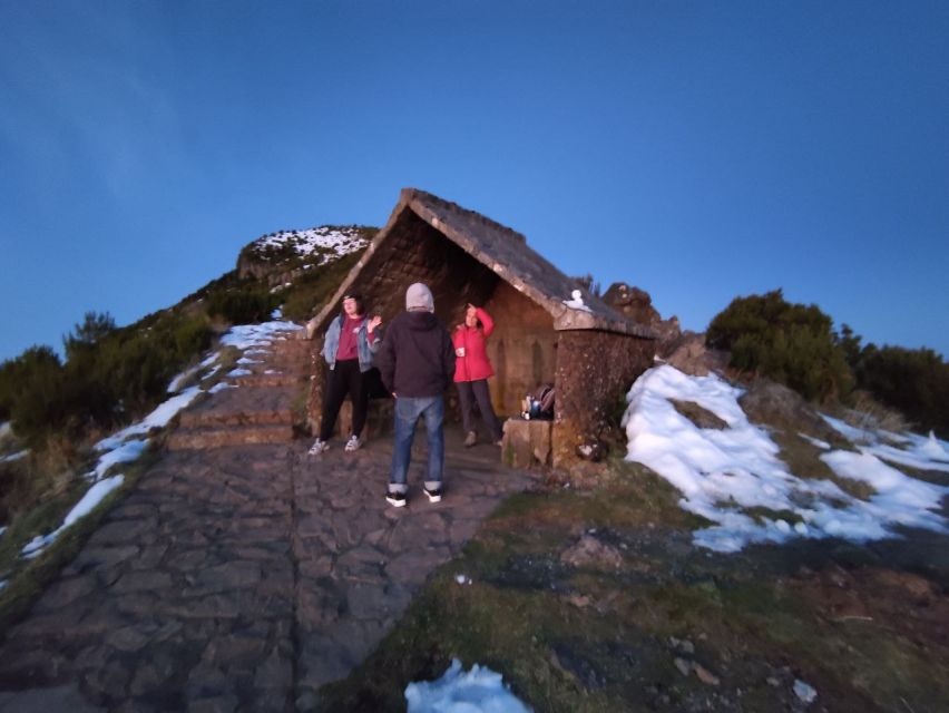 Madeira: Pico Ruivo Guided Sunrise Hike with Hotel Pickup - Reaching the summit before sunrise