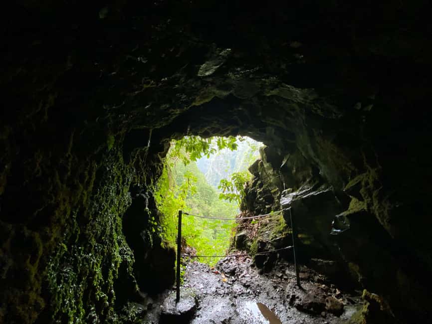 Madeira: PR 9 - Levada do Caldeirão Verde Hike Transfer - Starting at Pico das Pedras and PR9.1