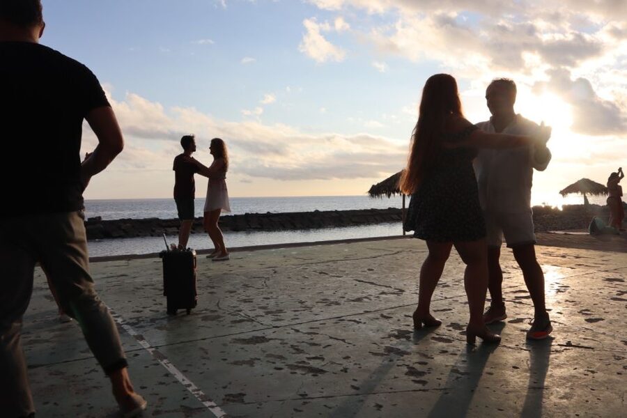 Madeira: Salsa and Bachata dance and discovery experience - Singles, couples, and partner matching