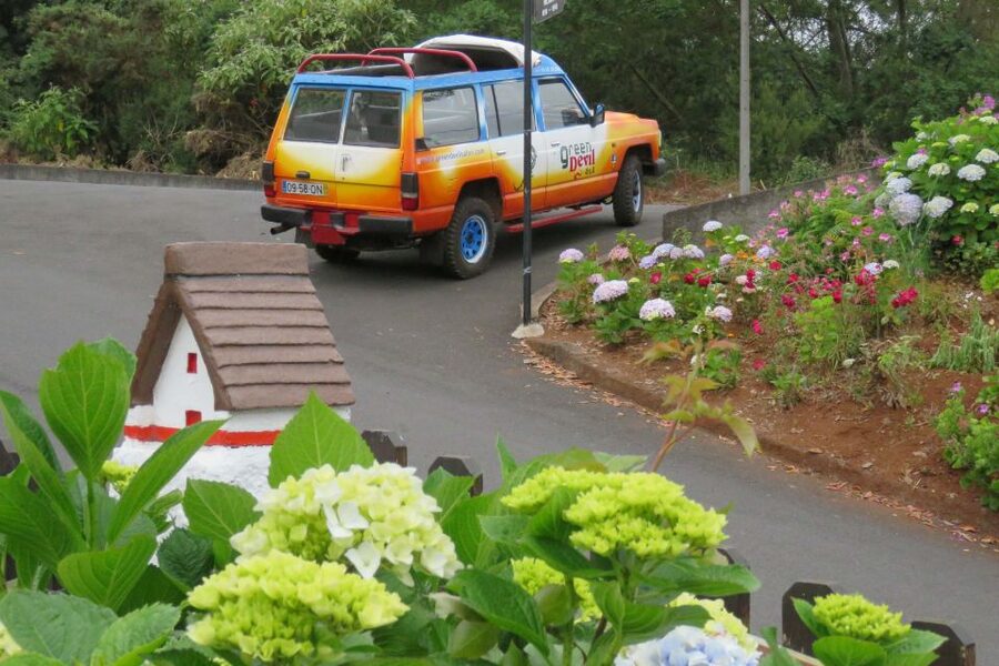 Madeira : Santana & Peaks full day tour by Open 4x4 - Lunch, poncha, and what you pay for
