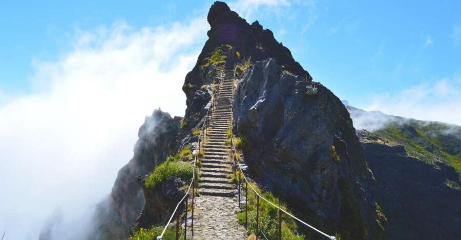 Madeira Stairway to Heaven to Larano Hike Mountain to Sea - Pico do Areeiro and the Stairway to Heaven