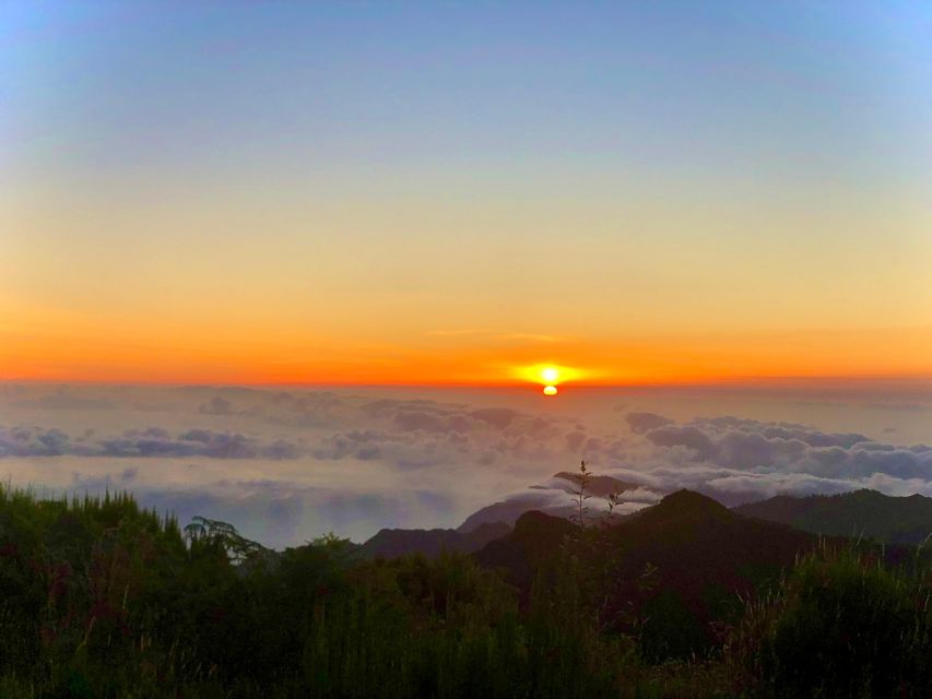 Madeira: Sunrise at Pico do Arieiro & Hike Larano trail - The Guindaste glass platform