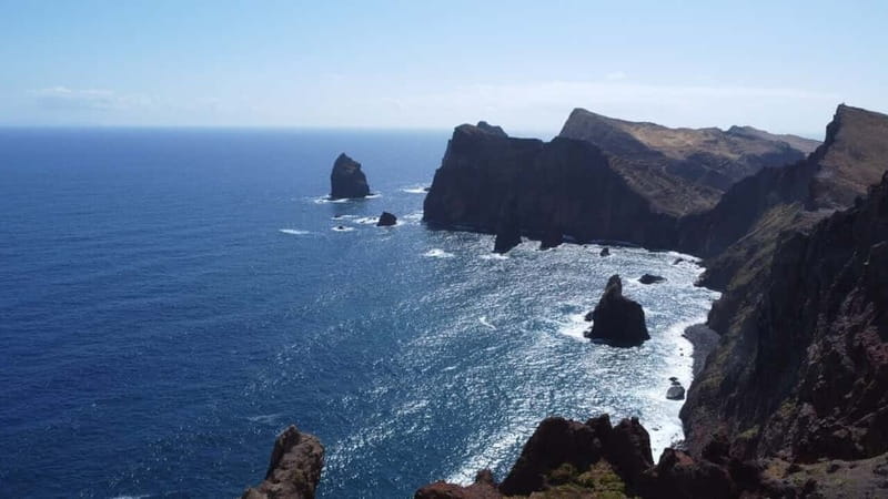 Madeira: West and East Madeira Top Highlights Tour - Santana brings Madeira’s traditional houses