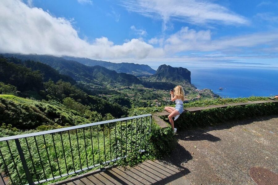 Madeira: West Side Jeep Tour with Natural Pools - Seixal’s black sand and the Véu da Noiva waterfall