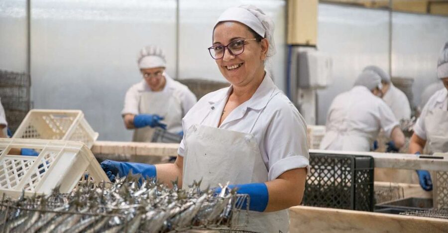 Matosinhos: Conservas Pinhais Factory Tour - The historic building and the family story