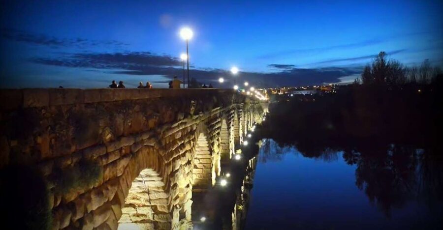 Merida: Legends and Mysteries Night Tour - Why Mérida works so well after sunset